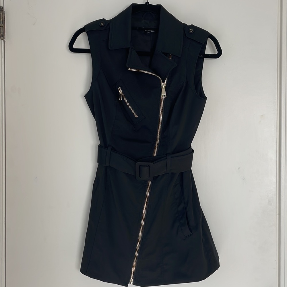 Bebe belted minidress with front zipper detail Size XS